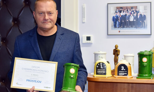 Prostějov třetí v soutěži o keramickou popelnici