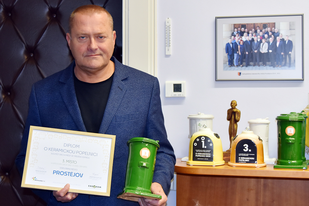 keramická popelnice keramická popelnice