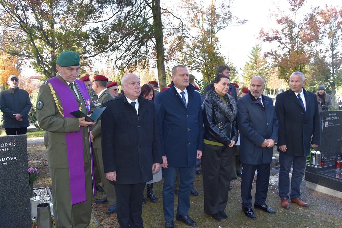 uložení ostatků výsadkáře uložení ostatků výsadkáře